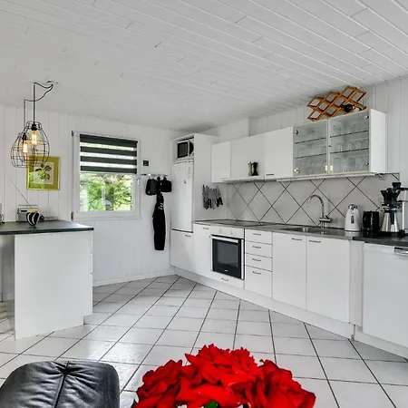 Awesome In W/ 3 Bedrooms