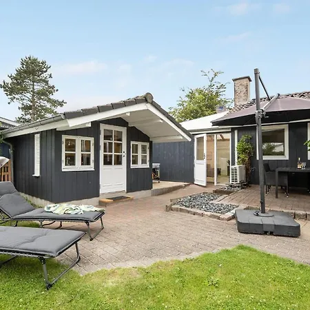 Awesome In W/ 3 Bedrooms *